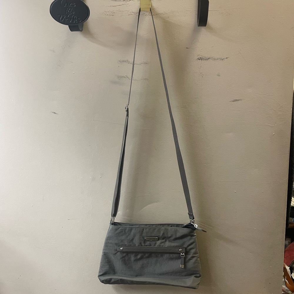 Baggallini dark grey, zip close, small size crossbody